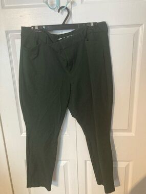 Old Navy Dark Green High-Rise Pixie Pants 👖